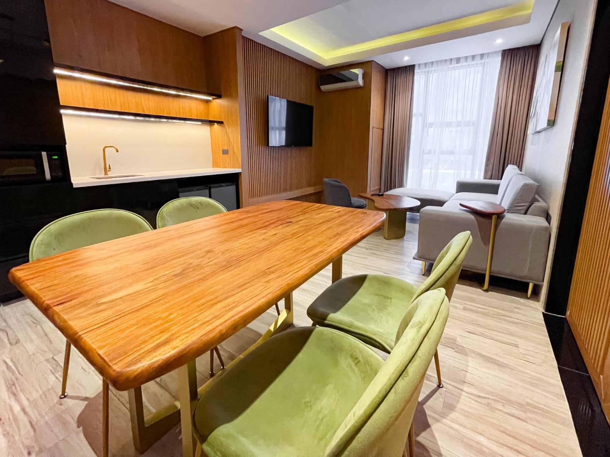 Ironwood Hotel Таклобан Экстерьер фото